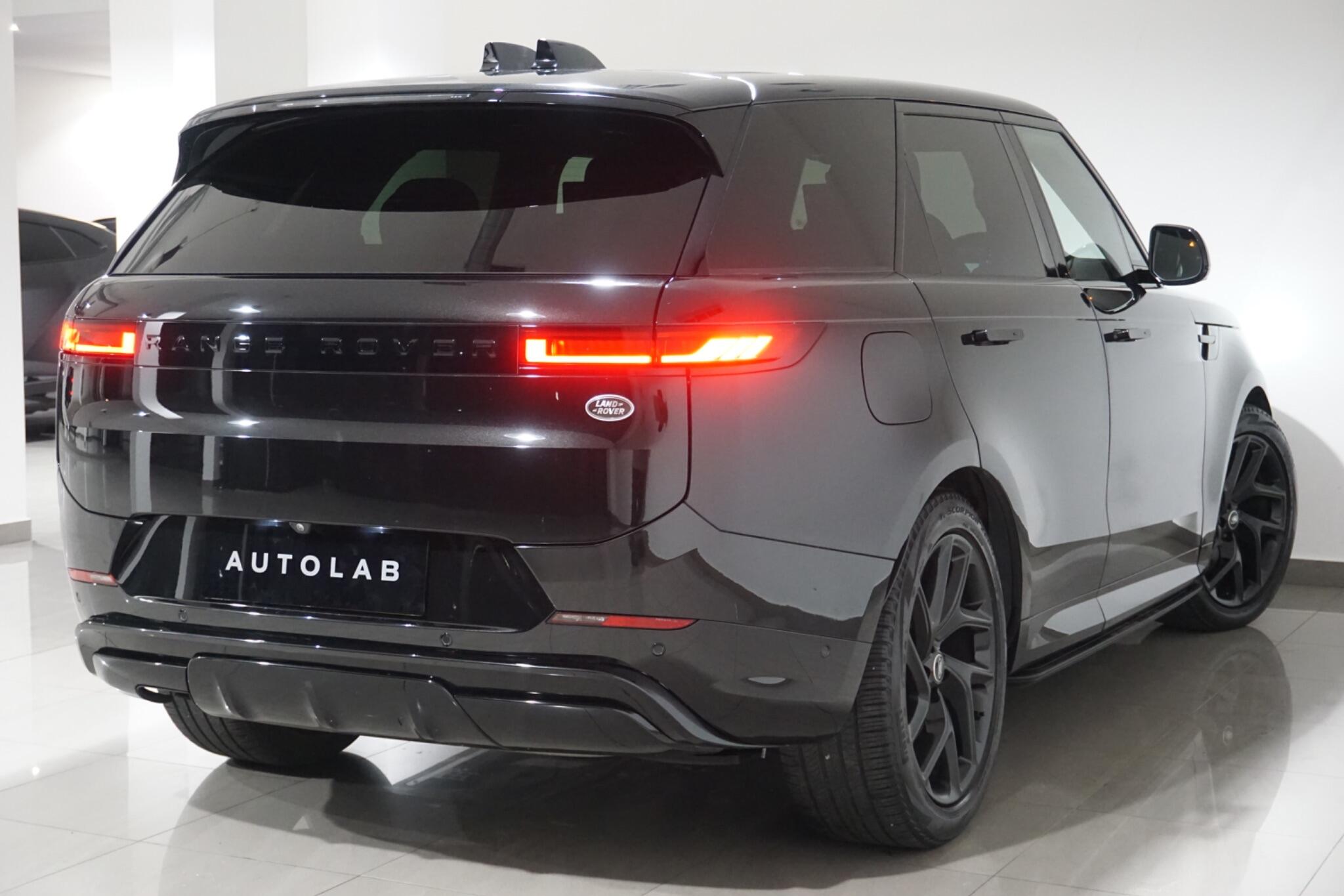 Land Rover Range Rover Sport 3.0 D300 MHEV Dynamic SE SUV 5dr Diesel Auto 4WD Euro 6 (s/s) (300 ps)